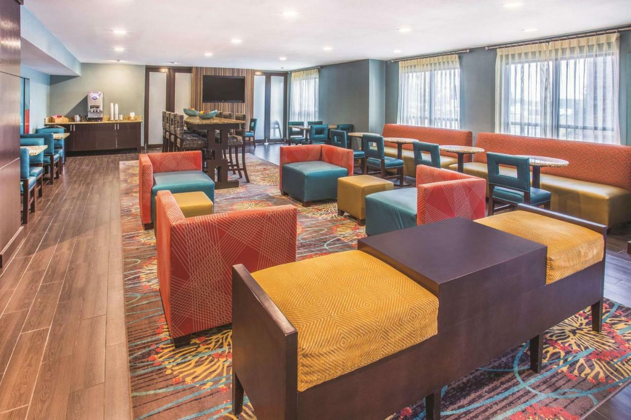 La Quinta By Wyndham O'Fallon, Il - St. Louis Buitenkant foto